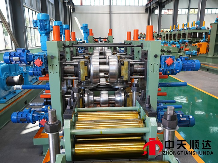 高精度焊管成型機(jī)